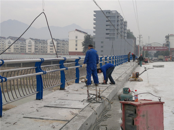 葫芦岛不锈钢复合管护栏常见问题及解决方案